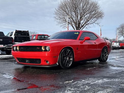 Used 2016 Dodge Challenger R/T Scat Pack image 3