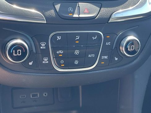 Used 2024 Chevrolet Equinox LT w/ LPO, Floor Liner Package FWD image 18