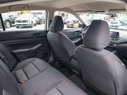 Used 2024 Nissan Altima 2.5 S FWD image 16