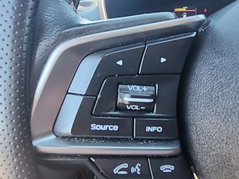 Used 2021 Subaru Crosstrek 2.0i Premium image 11