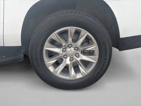 Used 2023 Chevrolet Suburban Premier image 24