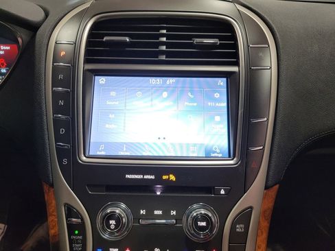 Used 2020 Lincoln Nautilus Reserve image 27