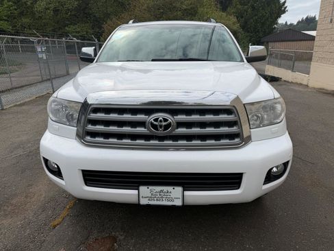 Used 2011 Toyota Sequoia Limited AWD/4WD image 2