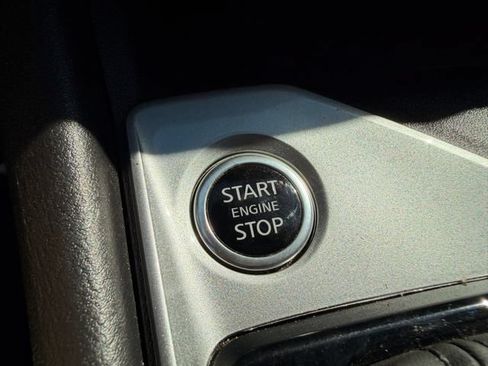 Used 2025 Nissan Altima 2.5 SV FWD image 18