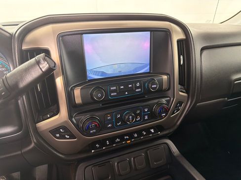 Used 2018 GMC Sierra 2500 Denali w/ Duramax Plus Package AWD/4WD image 15