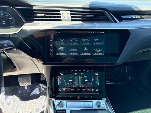 Used 2023 Audi e-tron Chronos w/ Chronos Package AWD/4WD image 17