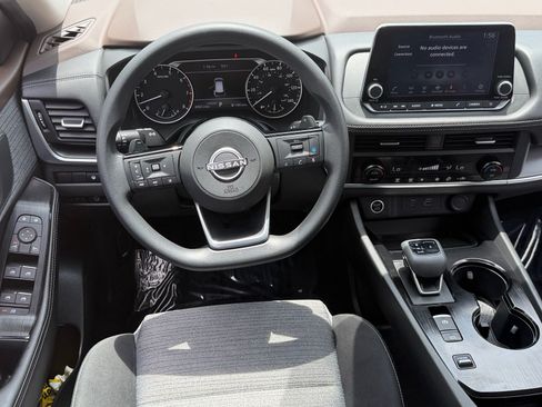 Used 2023 Nissan Rogue SV FWD image 13