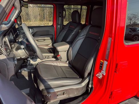 Used 2024 Jeep Wrangler Unlimited Rubicon image 16