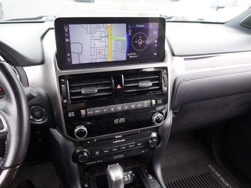 Used 2022 Lexus GX 460 Premium w/ Accessory Package AWD/4WD image 23