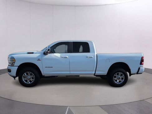 Used 2024 RAM 2500 Laramie AWD/4WD image 2