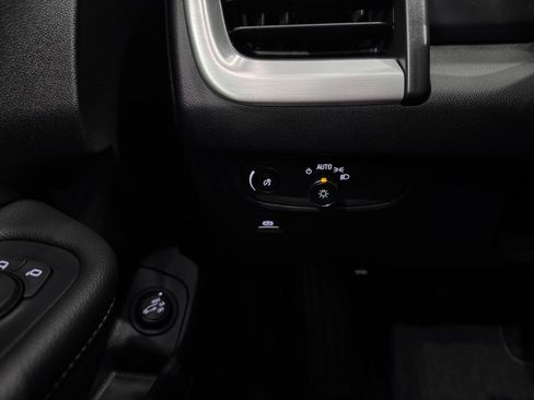Certified 2023 GMC Terrain SLE w/ Driver Convenience Package AWD/4WD image 23