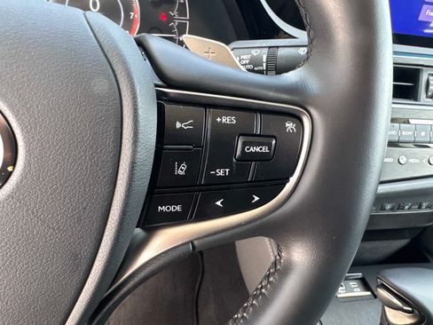 Used 2025 Lexus ES 350 w/ Premium Package FWD image 28