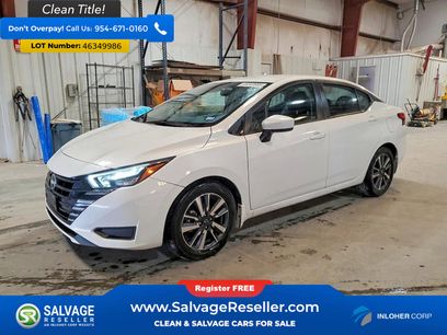 Used 2025 Nissan Versa SV w/ Trunk Package