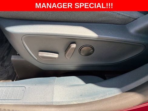 Used 2025 Ford Maverick XLT w/ XLT Luxury Package FWD image 19