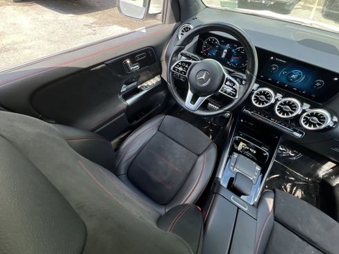 Certified 2022 Mercedes-Benz GLA 250 4MATIC image 16