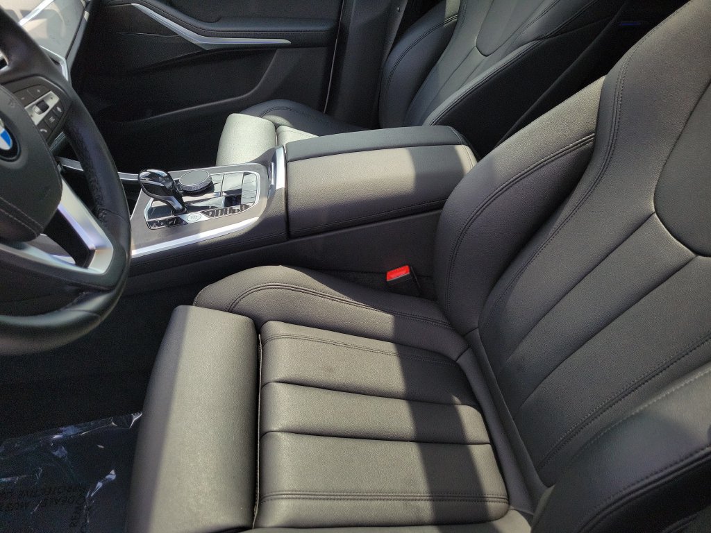 Used 2022 BMW X5 sDrive40i w/ Premium Package RWD image 18