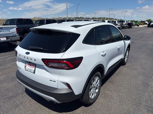 Used 2025 Ford Escape Active AWD/4WD image 5