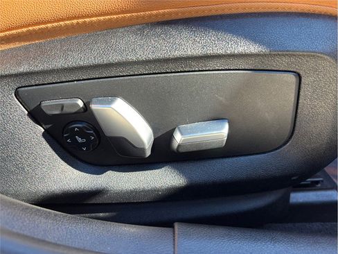 Used 2021 BMW 530i xDrive w/ Premium Package image 46