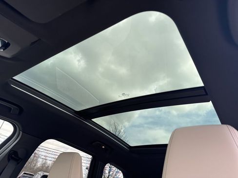 Used 2025 BMW X1 xDrive28i w/ Technology Package image 14