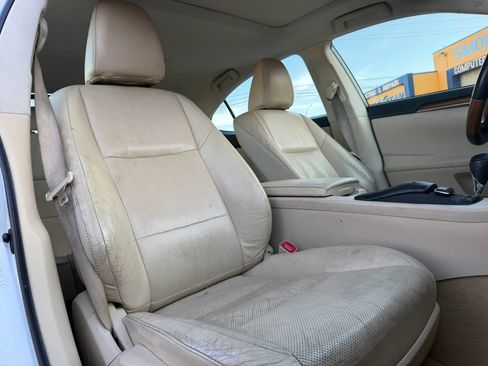 Used 2013 Lexus ES 300h w/ Luxury Pkg FWD image 16