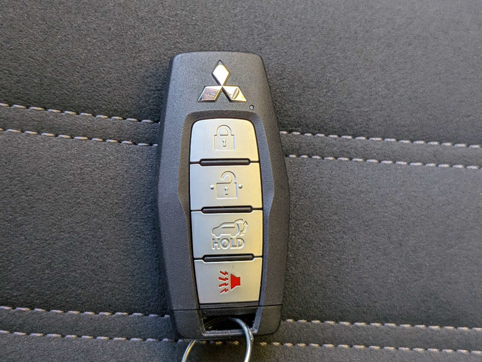 Used 2025 Mitsubishi Outlander AWD image 31