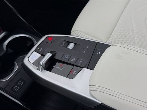 New 2026 BMW X1 xDrive28i w/ Technology Package AWD/4WD image 16