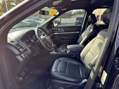 Used 2017 Ford Explorer Sport w/ Equipment Group 401A AWD/4WD image 15