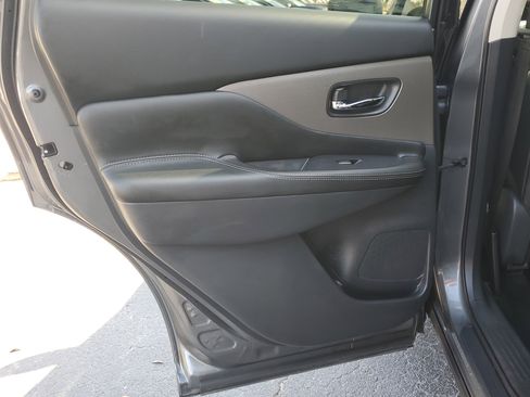 Used 2023 Nissan Murano SV image 11