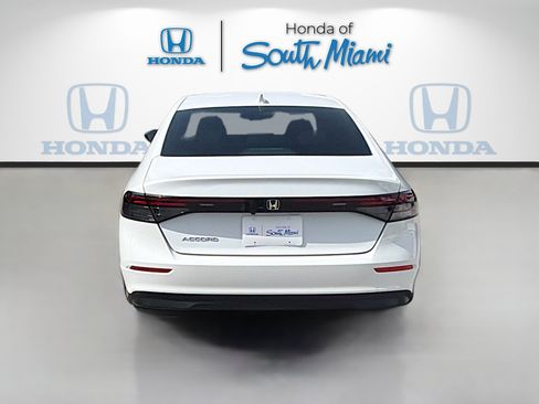 Used 2023 Honda Accord EX image 6