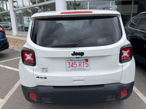 Used 2018 Jeep Renegade Altitude AWD/4WD image 7