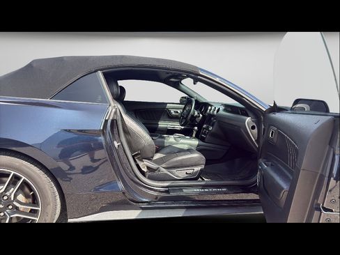 Used 2021 Ford Mustang Premium RWD image 23