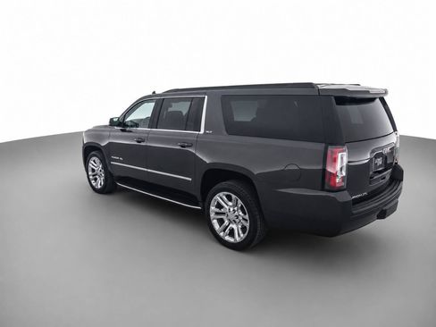 Used 2018 GMC Yukon XL SLT w/ Premium Edition AWD/4WD image 7