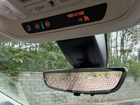 Used 2024 Cadillac XT6 Premium Luxury w/ Technology Package FWD image 30