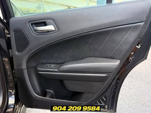 Used 2016 Dodge Charger R/T Scat Pack w/ Beats Audio Group RWD image 32