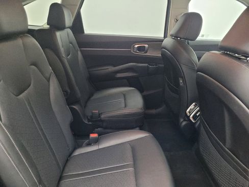 Used 2022 Kia Sorento EX FWD image 19