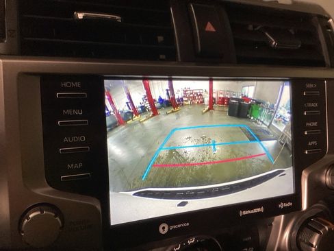 Used 2023 Toyota 4Runner SR5 Premium image 17