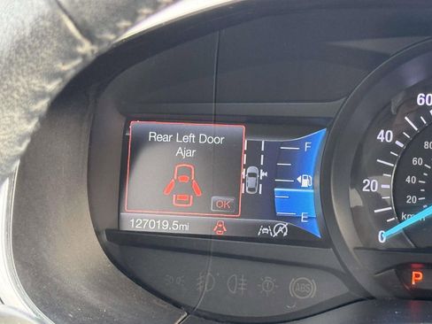 Used 2019 Ford Edge Titanium image 26