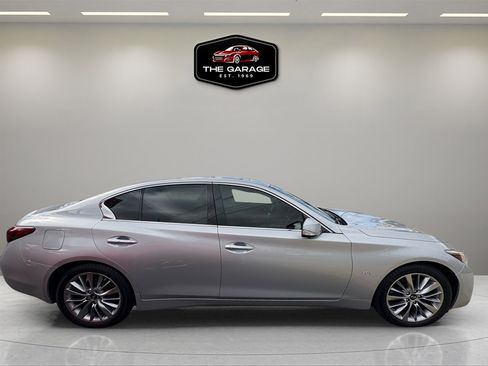 Used 2018 INFINITI Q50 Luxe w/ Essential Package (3.0T Luxe) image 10