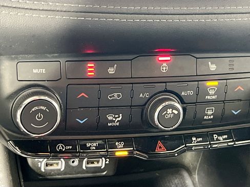 Used 2022 Dodge Durango GT w/ Blacktop Package image 19