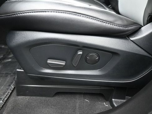 Certified 2023 Ford Explorer XLT w/ Equipment Group 202A image 11