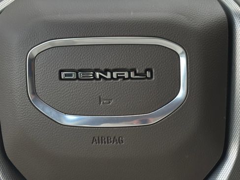 Used 2024 GMC Yukon Denali w/ Denali Reserve Package AWD/4WD image 12