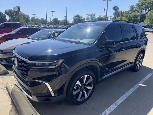 Used 2024 Honda Pilot Elite image 4