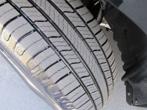 Used 2022 Ford Maverick XL image 35