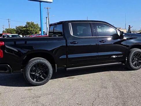 Used 2024 Chevrolet Silverado 1500 High Country w/ Midnight Edition AWD/4WD image 8