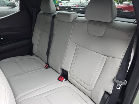 Certified 2026 Hyundai Santa Cruz SEL FWD image 14
