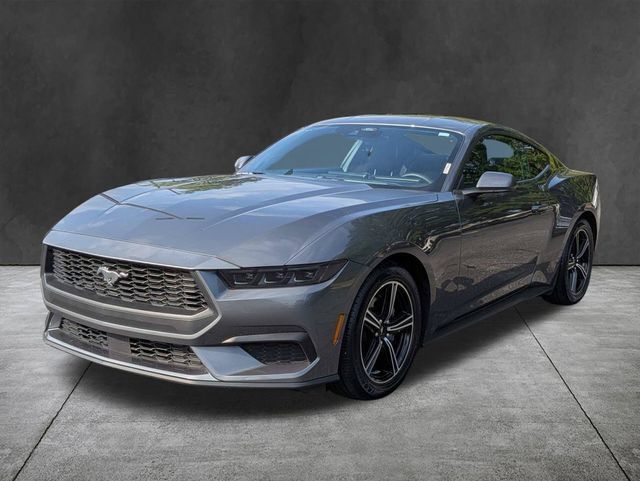 Used 2025 Ford Mustang Coupe RWD image 9