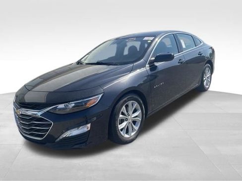 Used 2023 Chevrolet Malibu LT FWD image 2