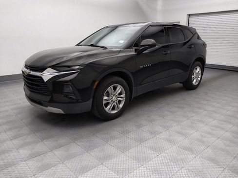Used 2020 Chevrolet Blazer LT FWD image 2