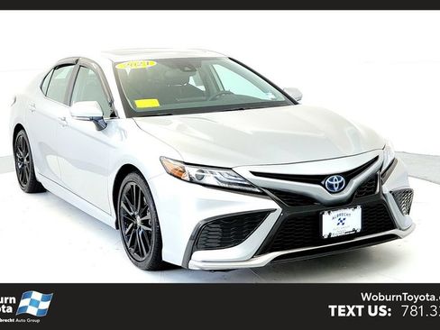 Used 2024 Toyota Camry XSE w/ Navigation Package FWD image 1
