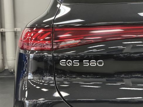 Certified 2023 Mercedes-Benz EQS 580 4MATIC SUV image 13